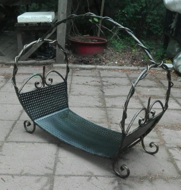 Кованые изделия для декора интерьера - Дровница