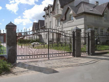КОВАНЫЕ ИЗДЕЛИЯ ОТ ЗАБОРА ДО СТУЛА - ворота уличные
