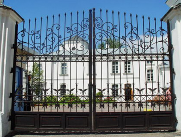 Кованые заборы, ворота, калитки, ограждения, решетки, скамейки - ворота въездные