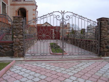 КОВАНЫЕ ИЗДЕЛИЯ ОТ ЗАБОРА ДО СТУЛА - ворота въездные