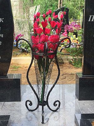 Ритуальные кованые принадлежности - Кованая ваза-цветочница