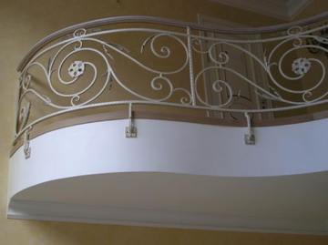 Кованые заборы, ворота, калитки, ограждения, решетки, скамейки - перила