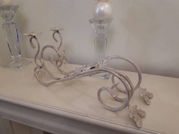 Кованые изделия для декора интерьера - Подсвечник